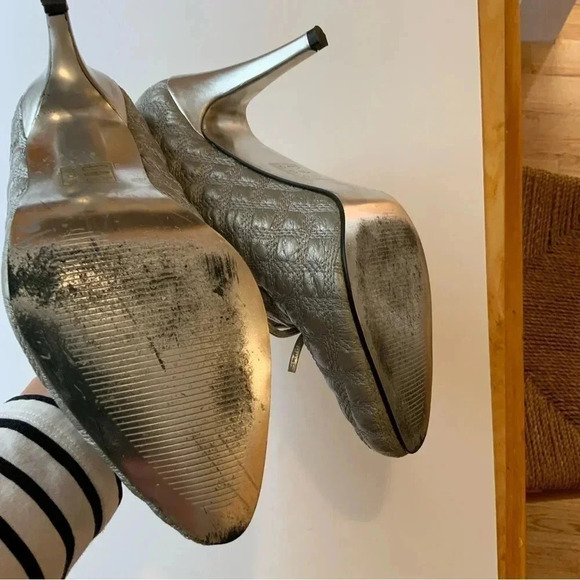 XOXO Silver Metallic Heels Size 8 - Picture 9 of 12
